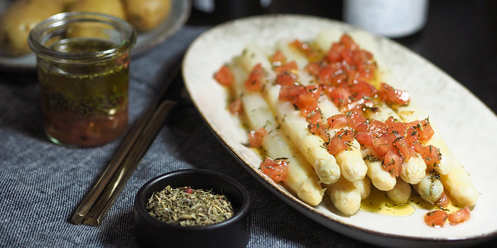 Spargel mit Tomaten-Vinaigrette